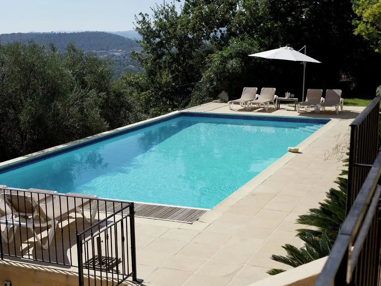 Modern Villa With Private Pool In Cabris Frankrijk